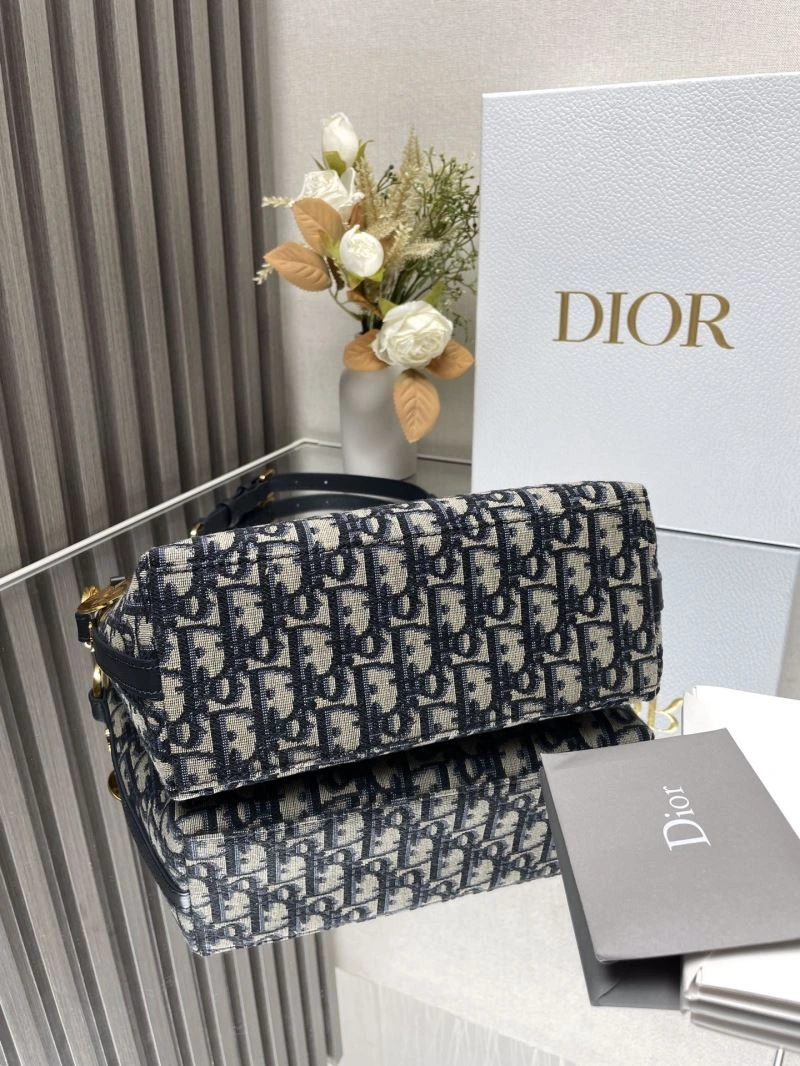 Elegant Christian Dior Other Bags 66671
