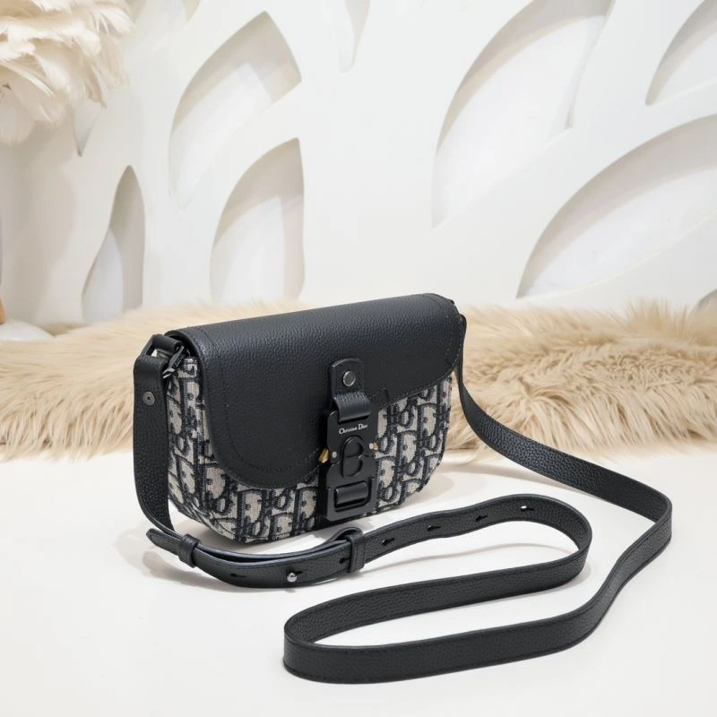 Cozy Christian Dior Other Bags 77106