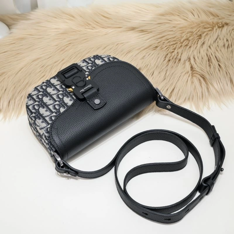 Cozy Christian Dior Other Bags 77106