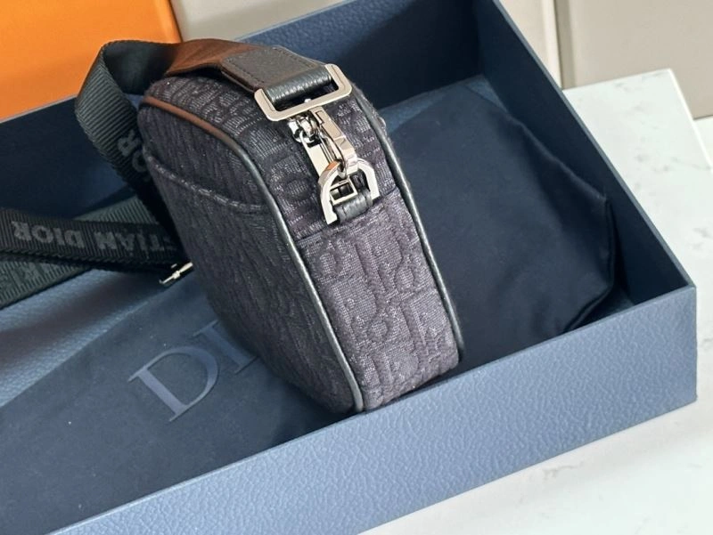 Stylish Christian Dior Other Bags 76919