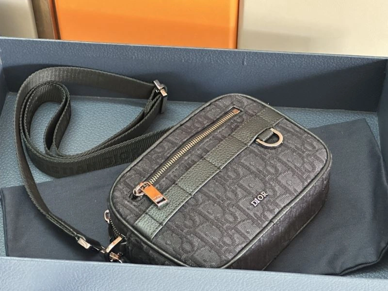 Stylish Christian Dior Other Bags 76919