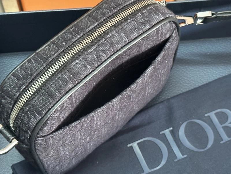 Stylish Christian Dior Other Bags 76919