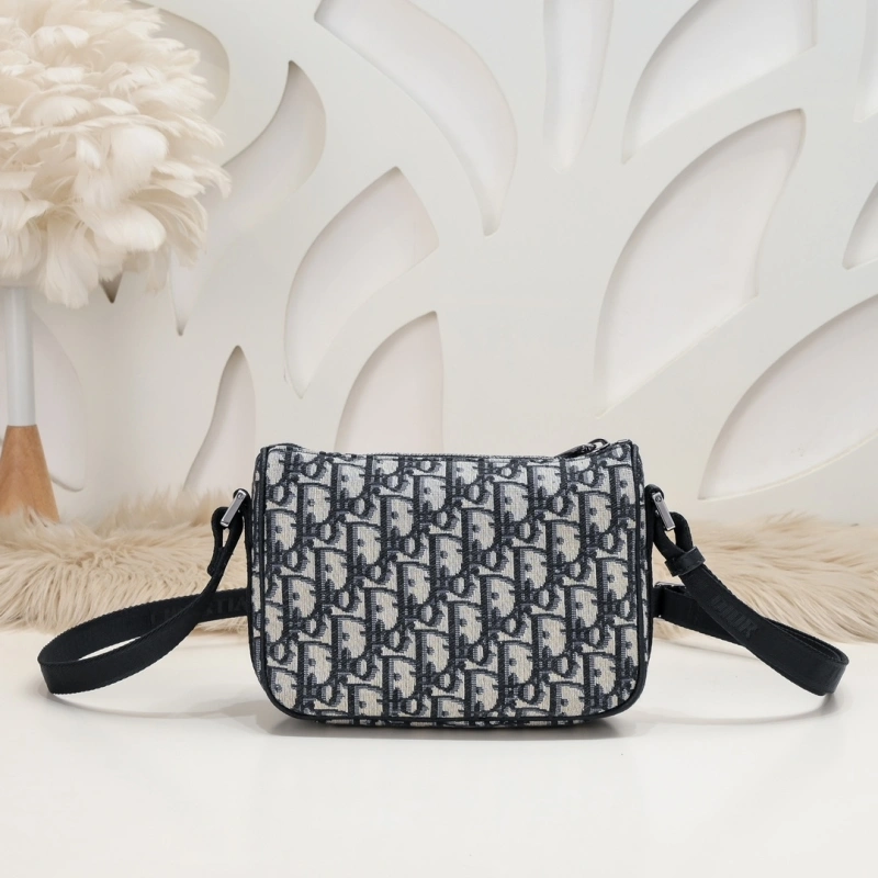 Minimalist Christian Dior Other Bags 71373