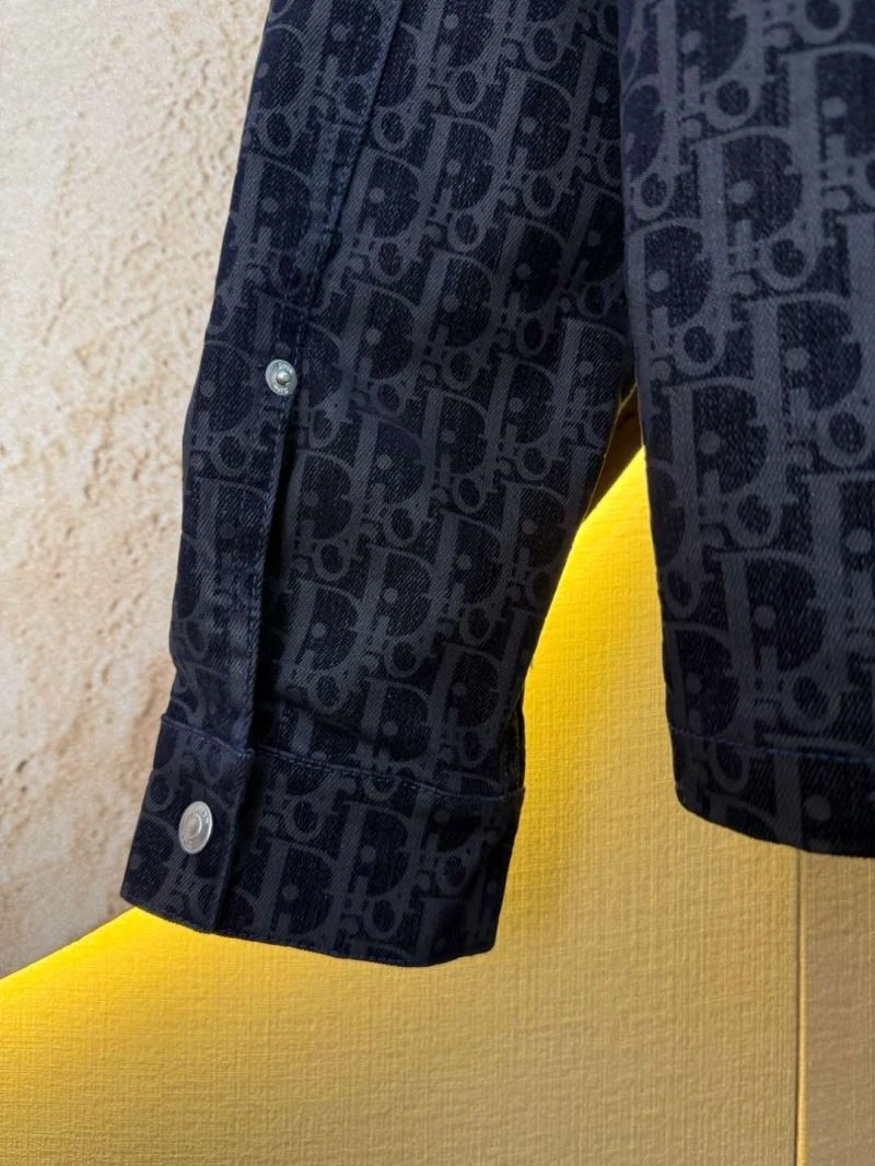 Christian Dior Outwear Youthful 117529