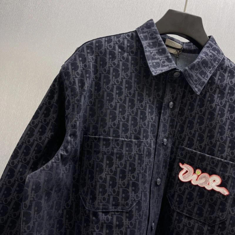 Versatile Christian Dior Outwear 117547
