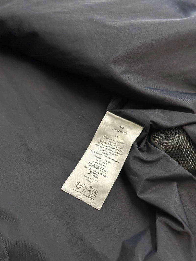 Resilient Christian Dior Outwear 117524