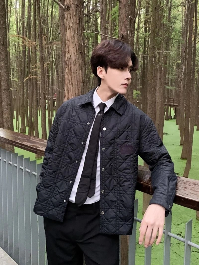 Resilient Christian Dior Outwear 117524