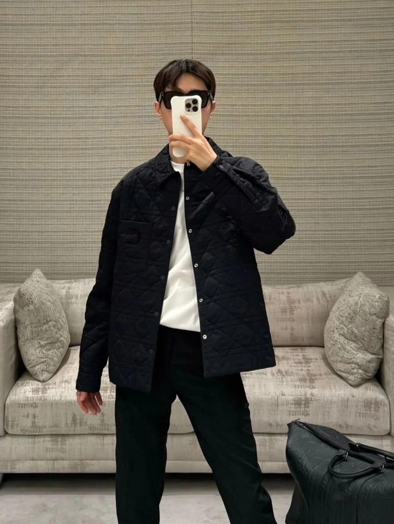 Resilient Christian Dior Outwear 117524