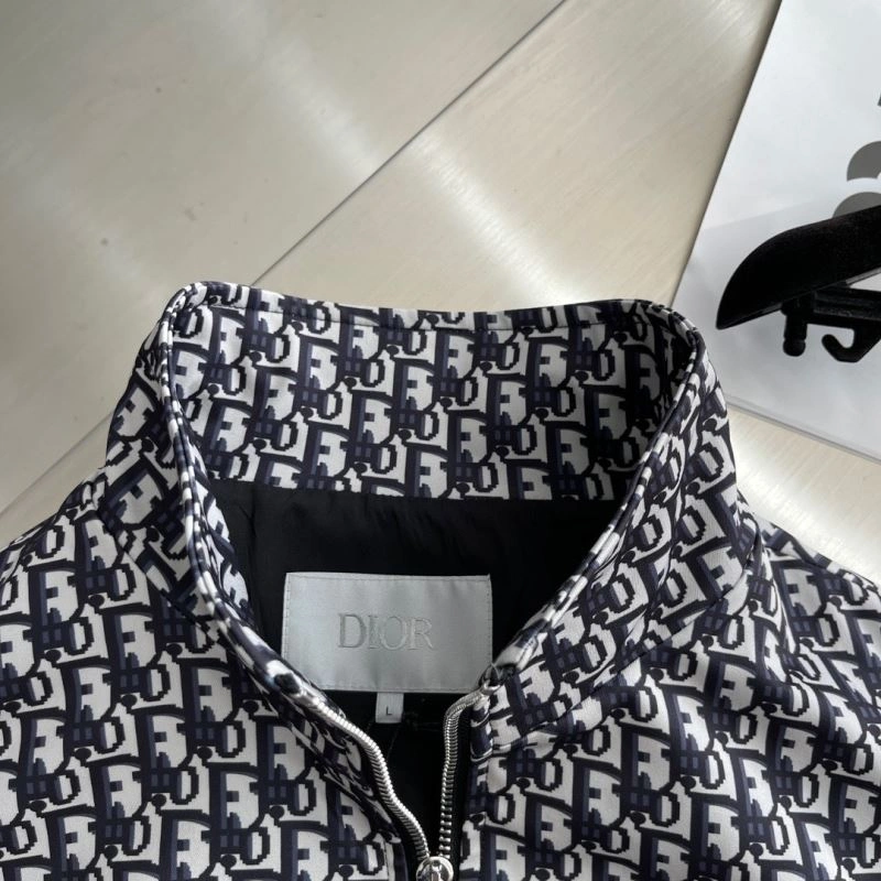 Sustainable Christian Dior Outwear 117178