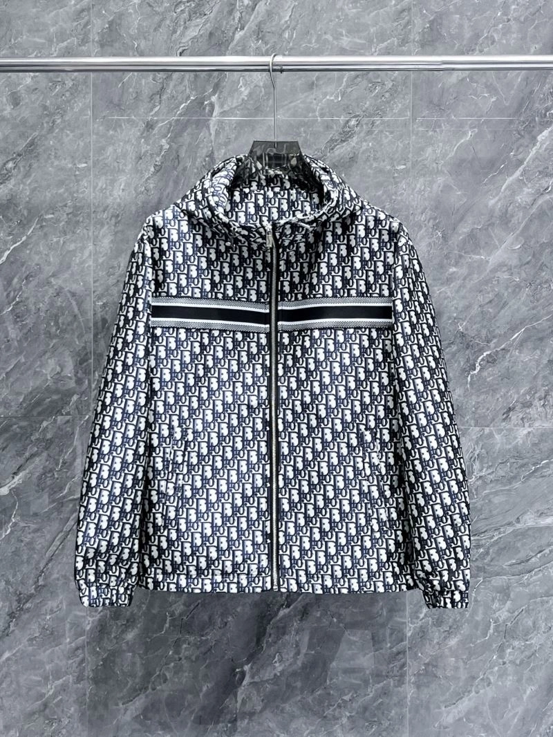 Practical Christian Dior Outwear 117141