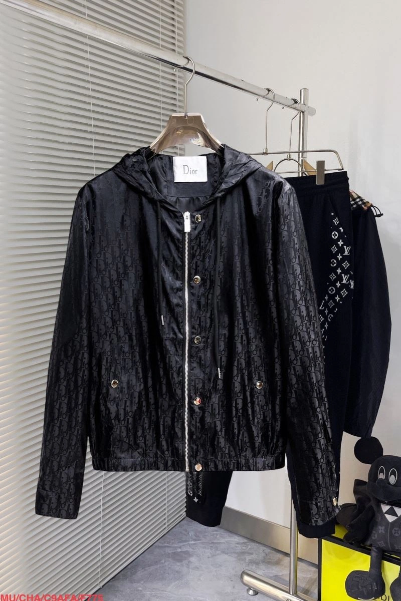 EyeCatching Christian Dior Outwear 116910
