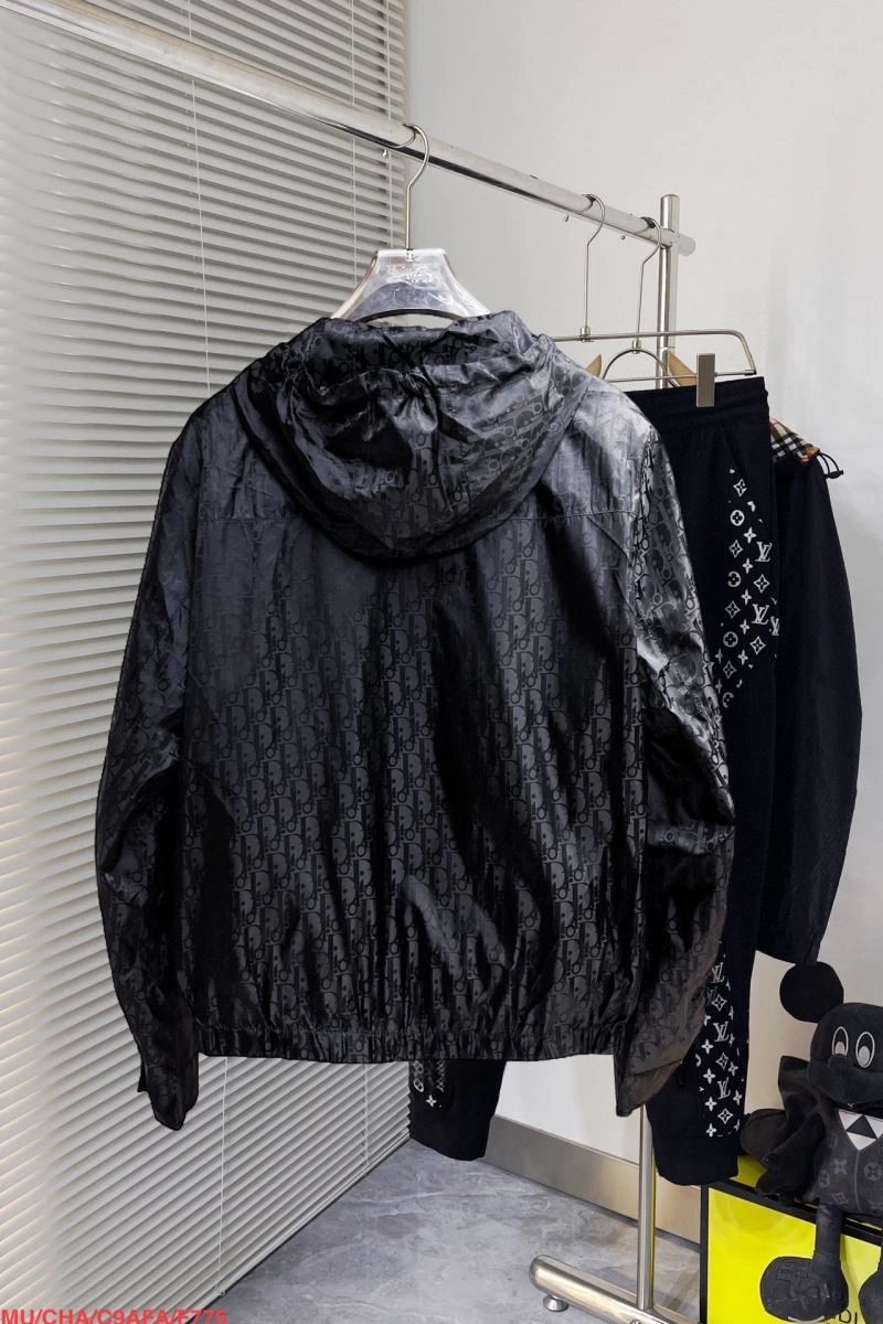 EyeCatching Christian Dior Outwear 116910