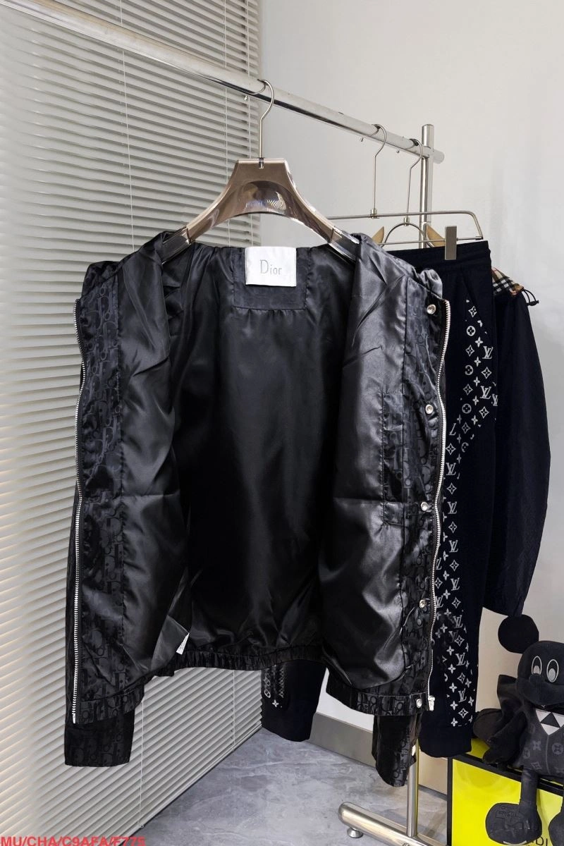 EyeCatching Christian Dior Outwear 116910