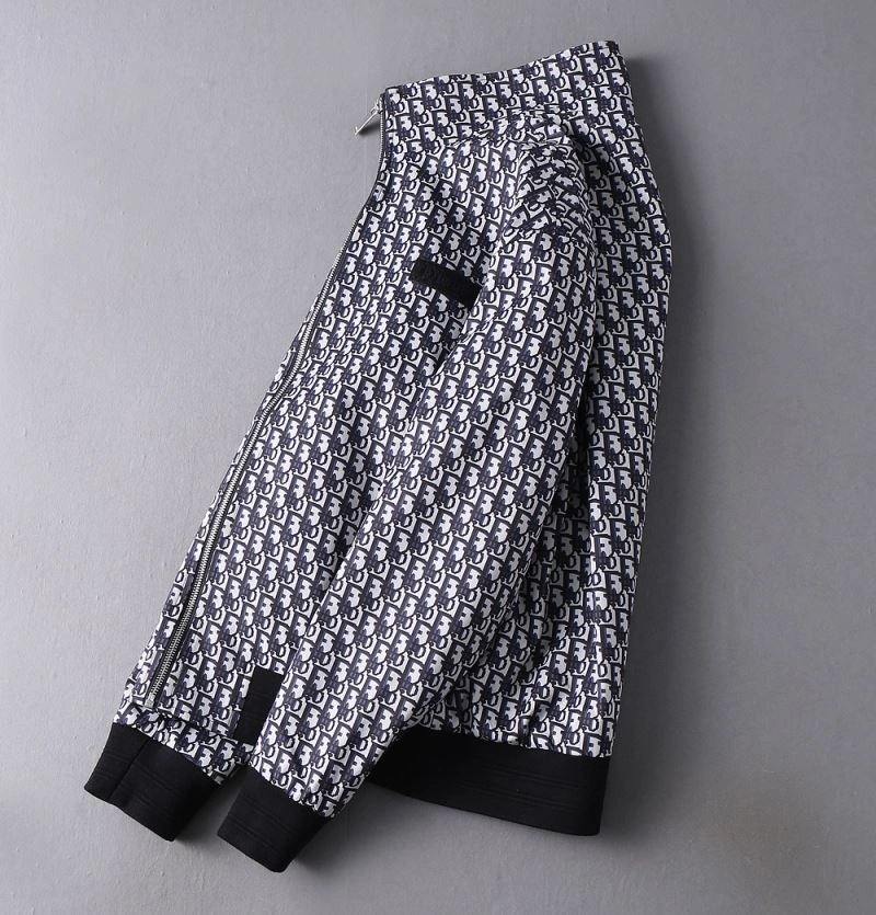 Elegant Christian Dior Outwear 116911