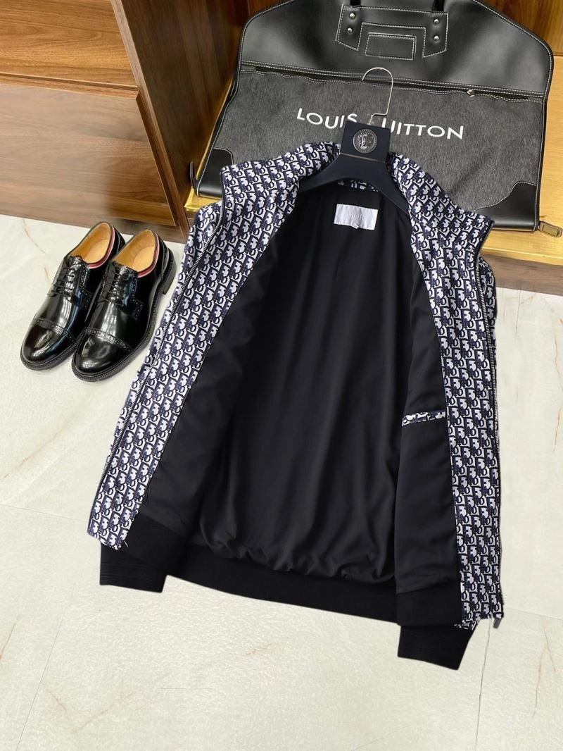 Elegant Christian Dior Outwear 116911