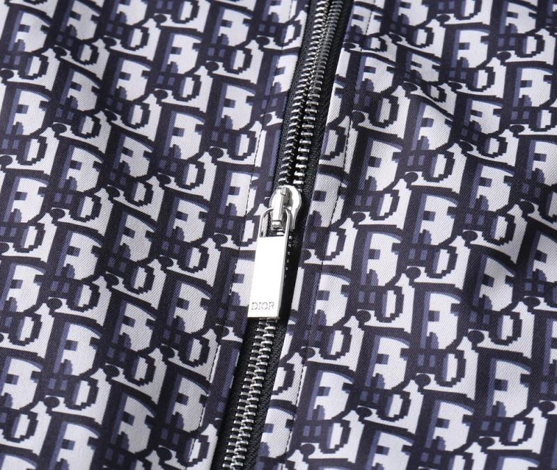 Elegant Christian Dior Outwear 116911