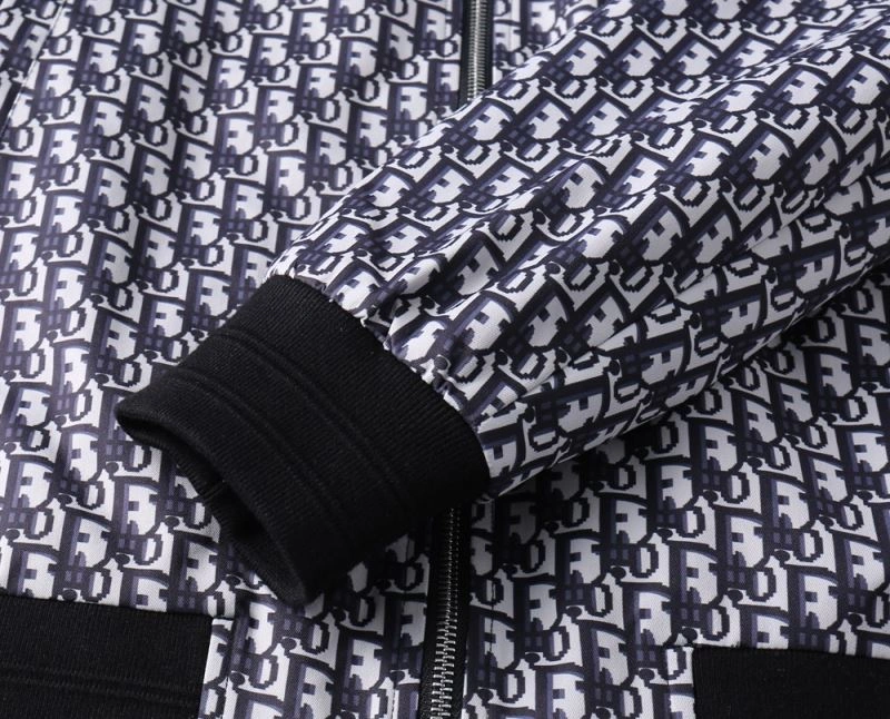Elegant Christian Dior Outwear 116911