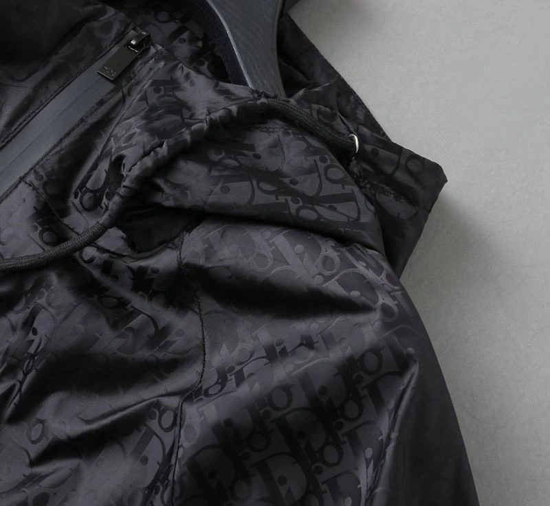 Elegant Christian Dior Outwear 116894