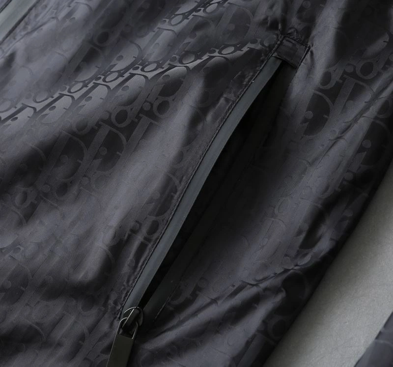 Elegant Christian Dior Outwear 116894