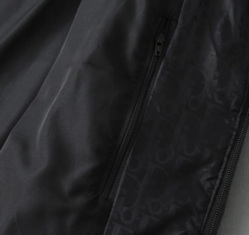 Elegant Christian Dior Outwear 116894