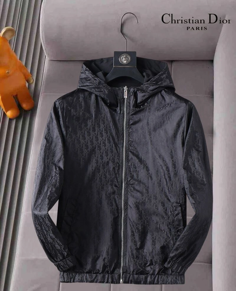 Effortless Christian Dior Outwear 116850