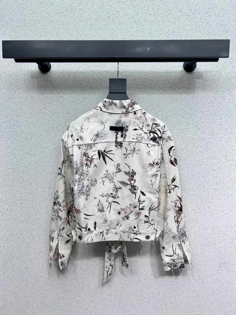 Functional Christian Dior Outwear 112935