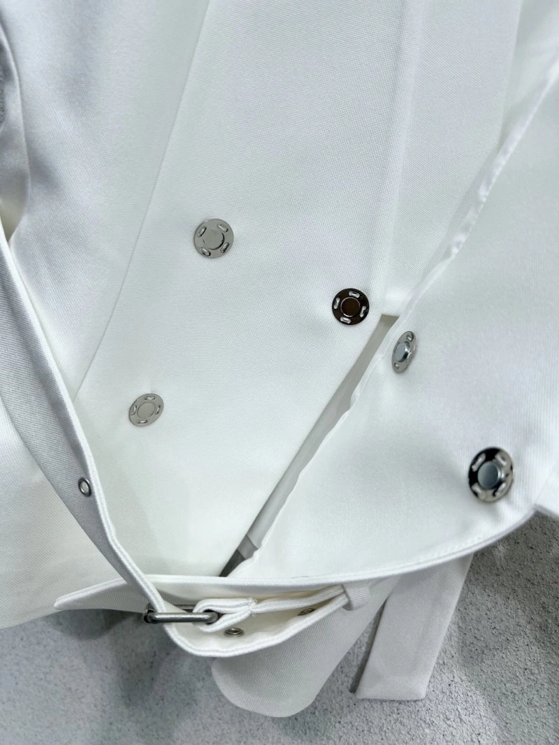 EyeCatching Christian Dior Outwear 112944