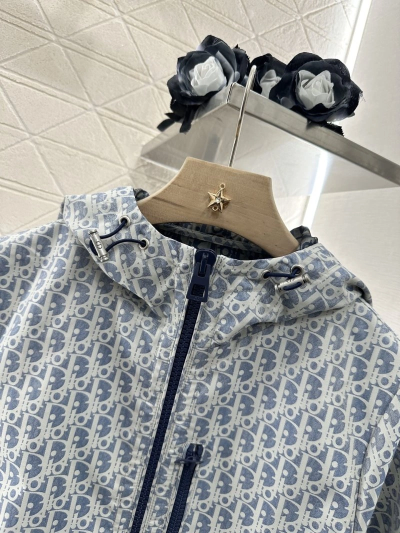 Christian Dior Outwear Sleek 112945
