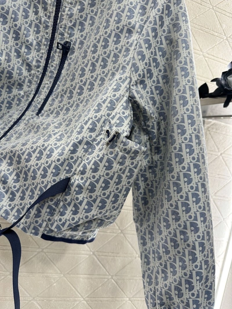 Christian Dior Outwear Sleek 112945
