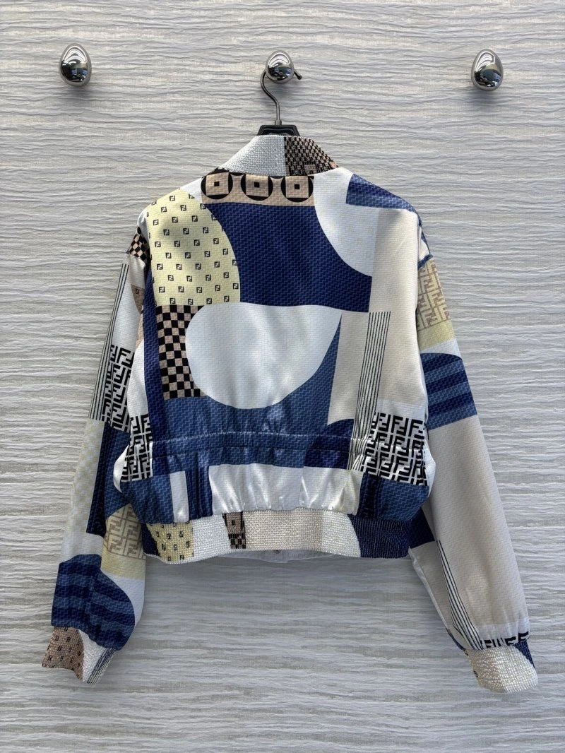 Efficient Christian Dior Outwear 114392