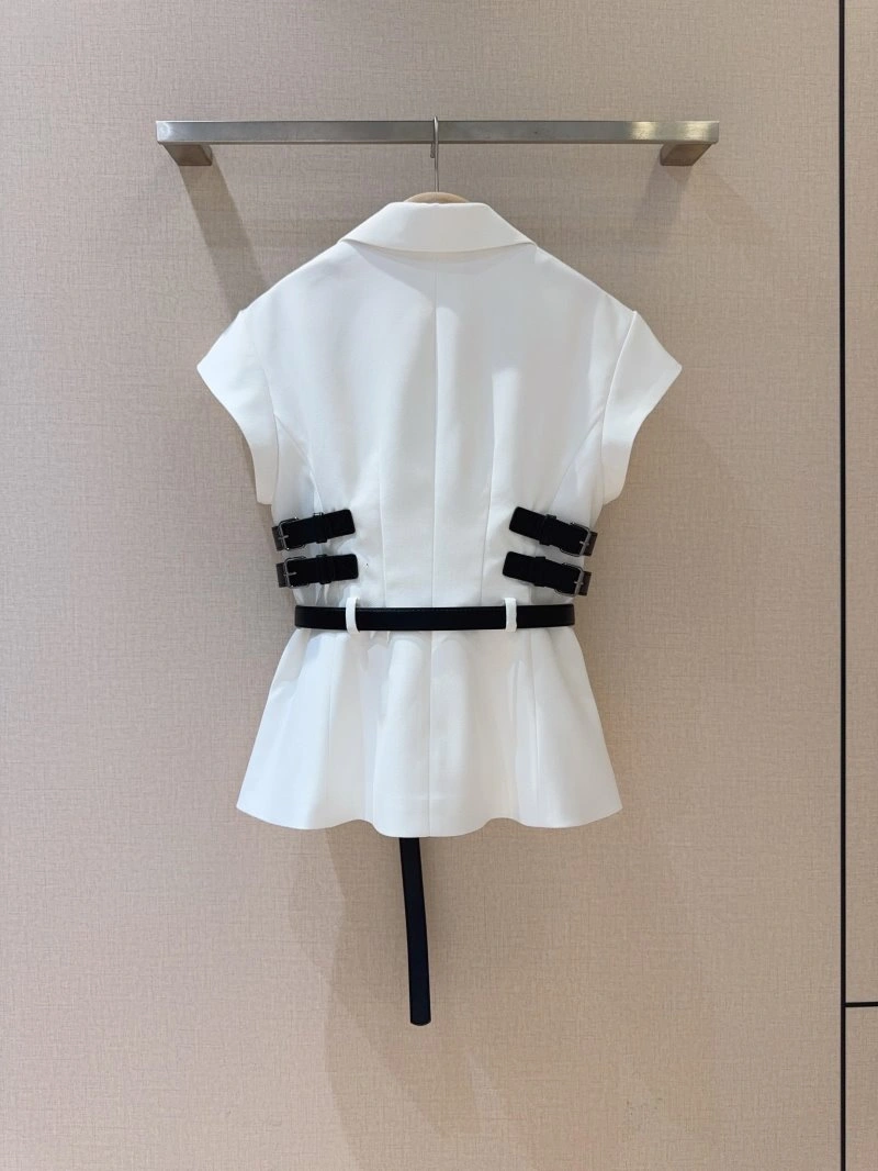 Stylish Christian Dior Outwear 114381