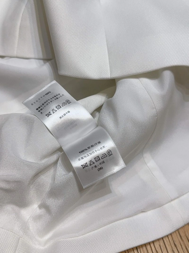 Stylish Christian Dior Outwear 114381