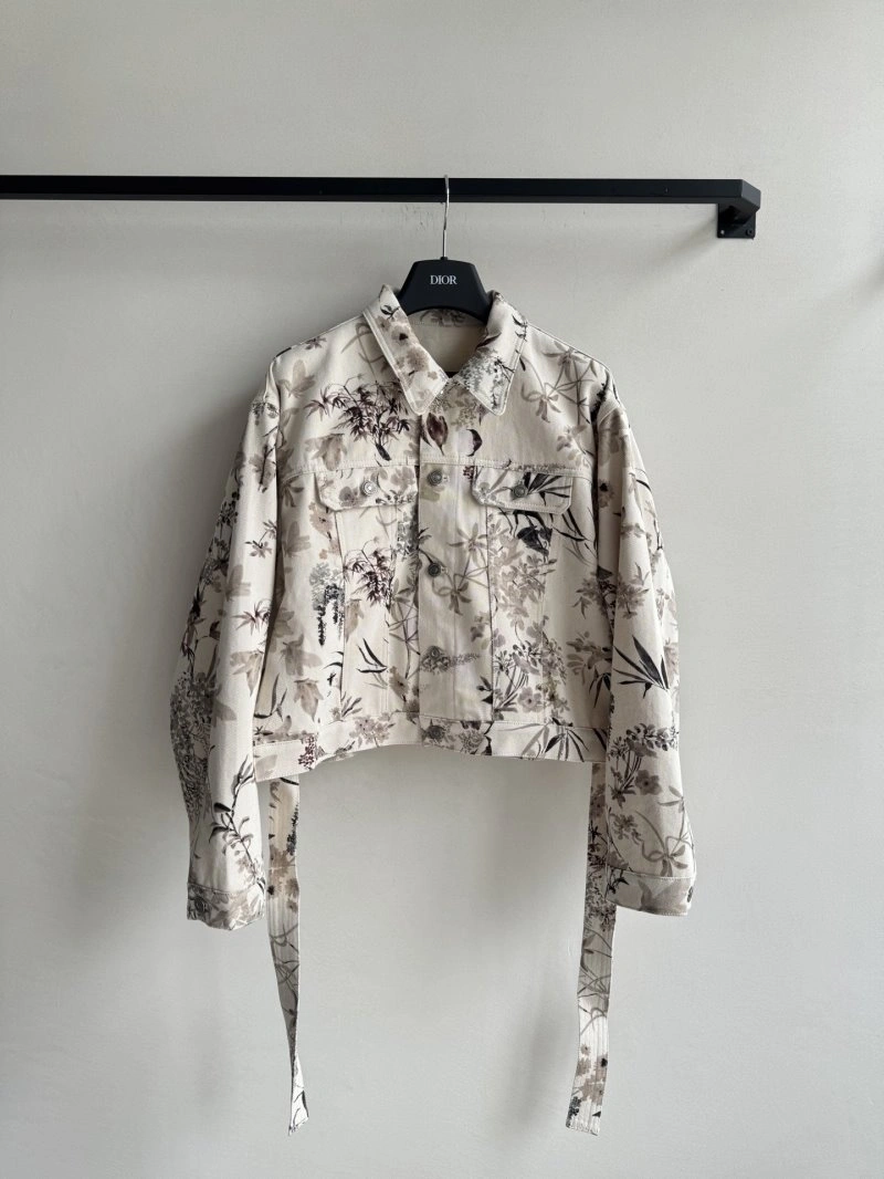 Christian Dior Outwear Elegant 114358