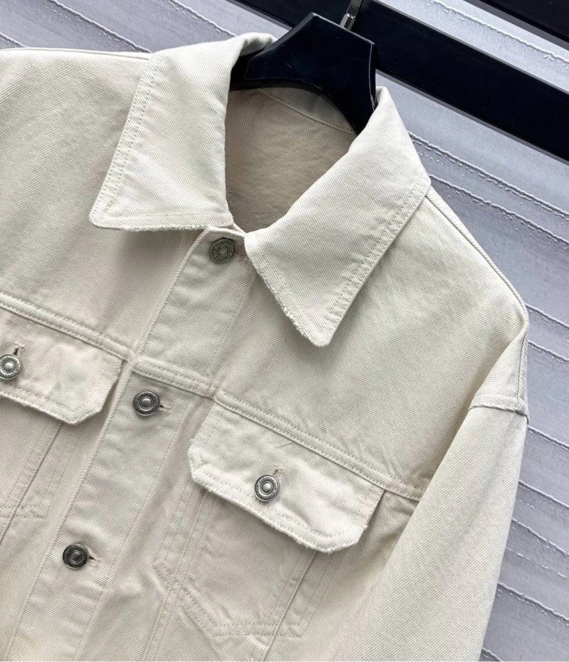 Effortless Christian Dior Outwear 112170