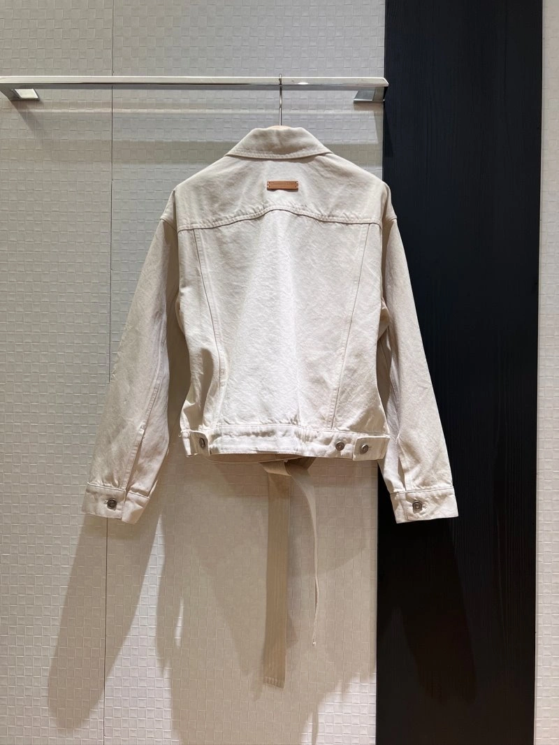 Timeless Christian Dior Outwear 112161