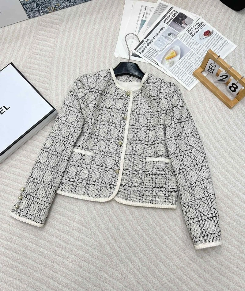 Lightweight Christian Dior Outwear 112174