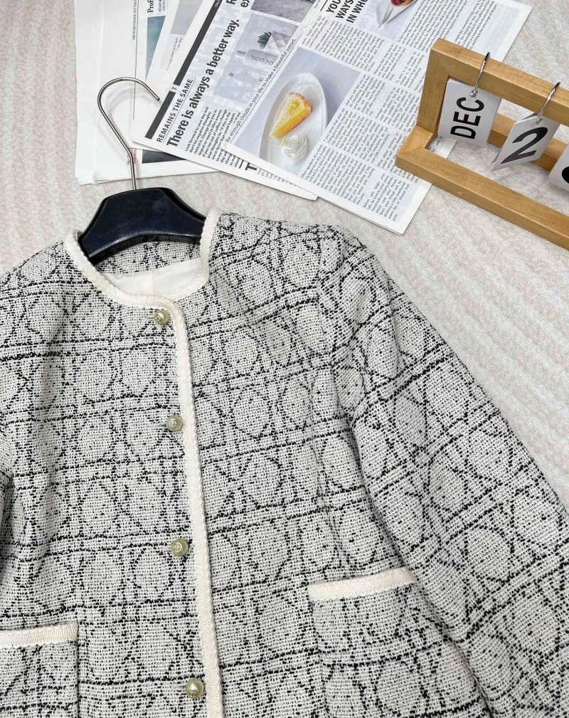 Lightweight Christian Dior Outwear 112174