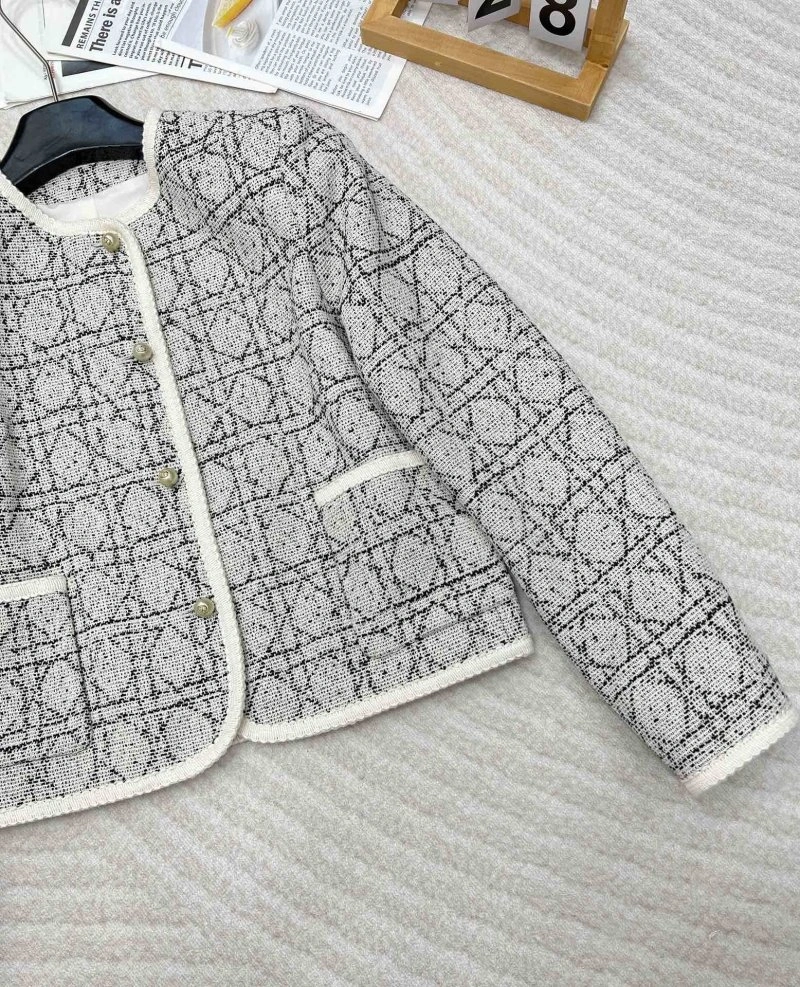 Lightweight Christian Dior Outwear 112174