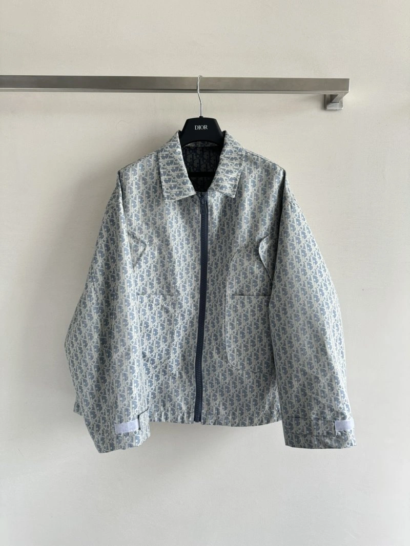 Effortless Christian Dior Outwear 112148