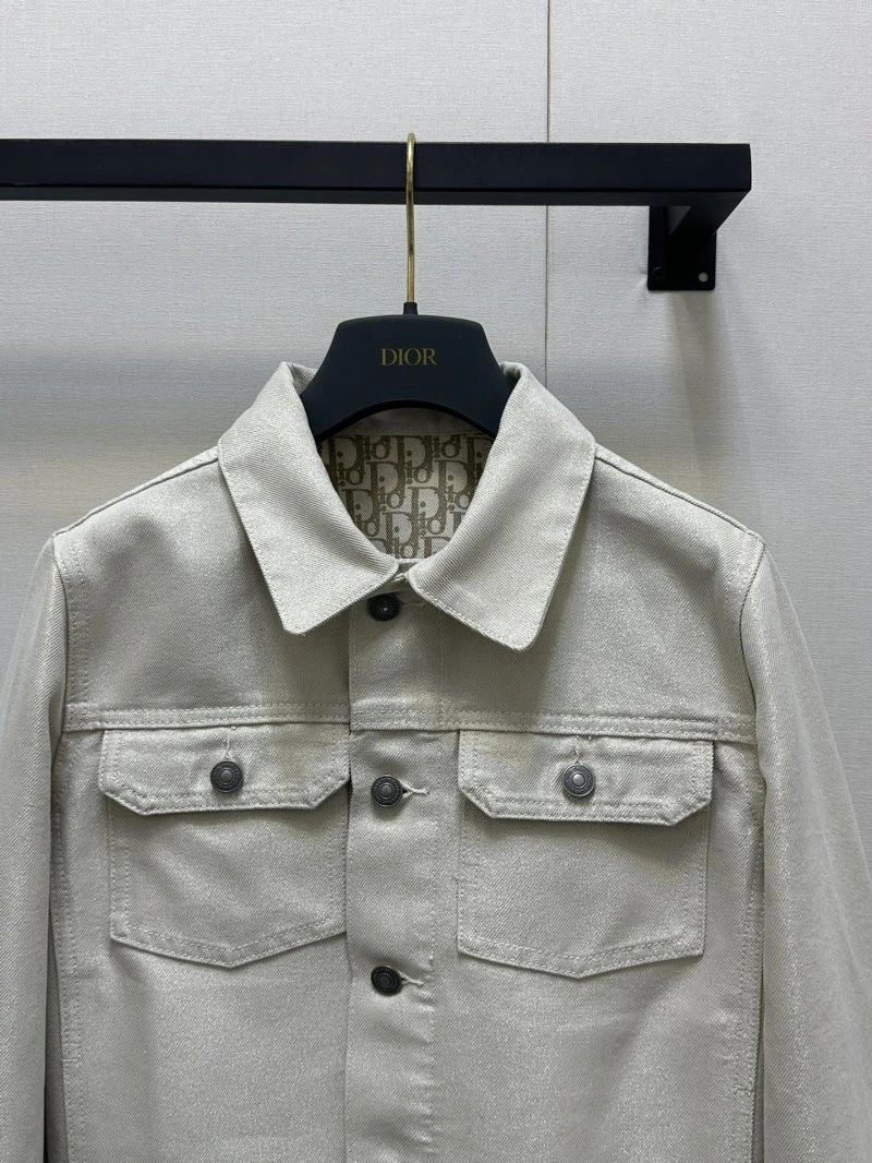Bold Christian Dior Outwear 112134
