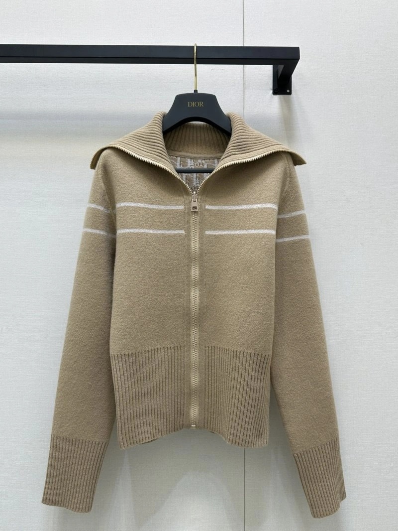 Flexible Christian Dior Outwear 112130