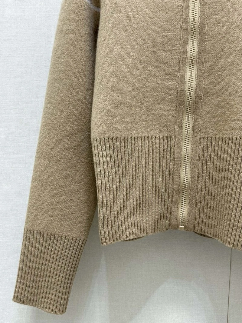 Flexible Christian Dior Outwear 112130