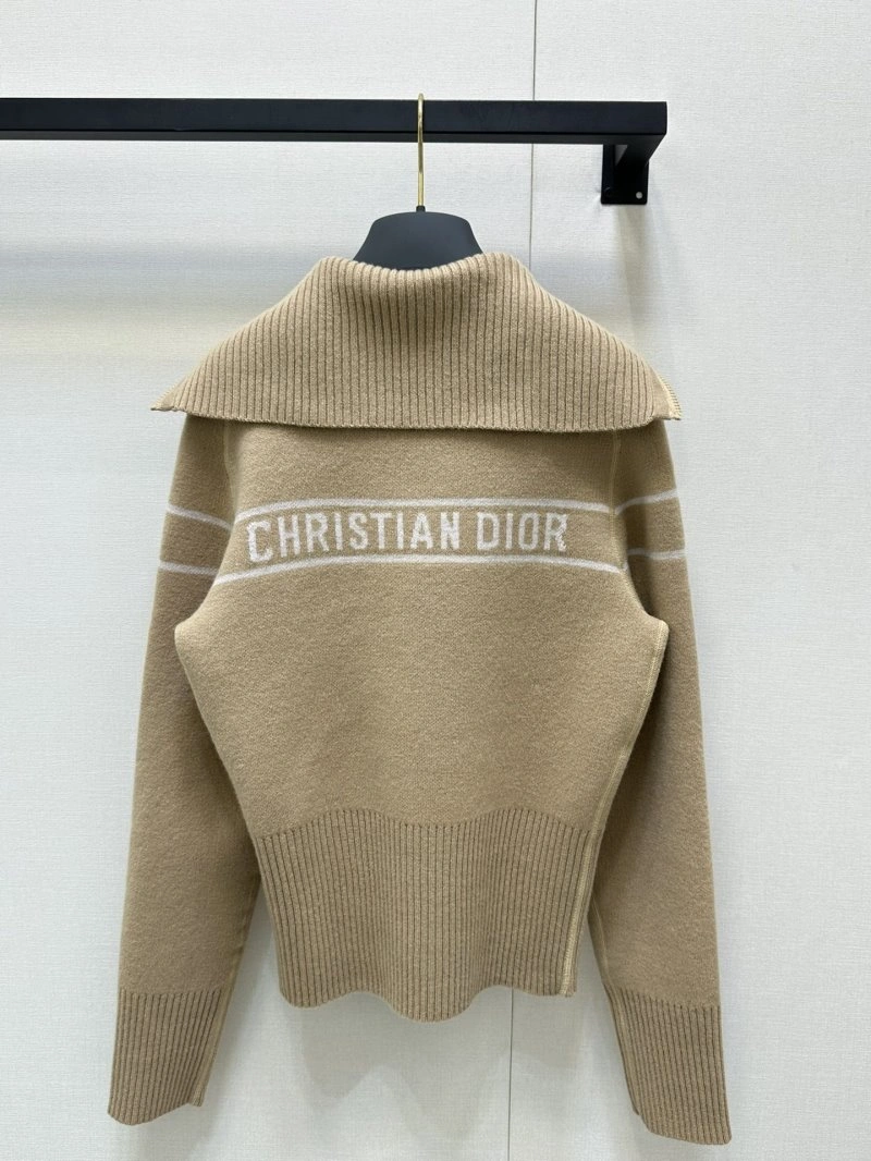 Flexible Christian Dior Outwear 112130