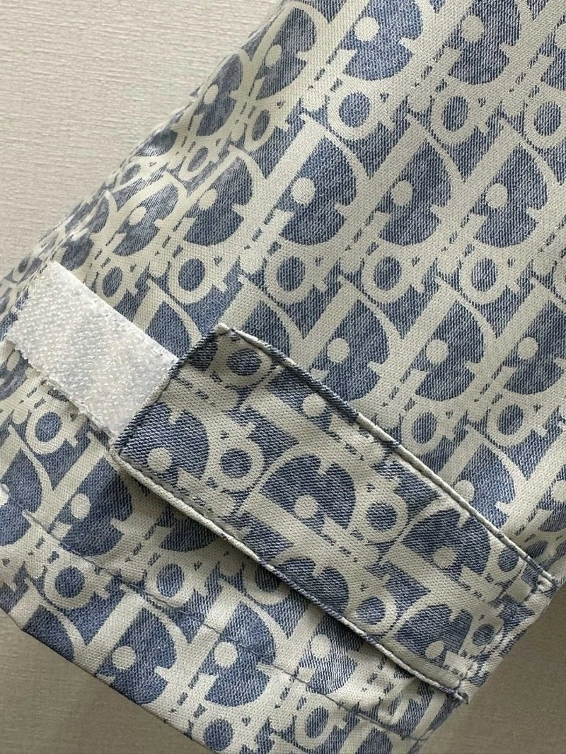 Lightweight Christian Dior Outwear 112129