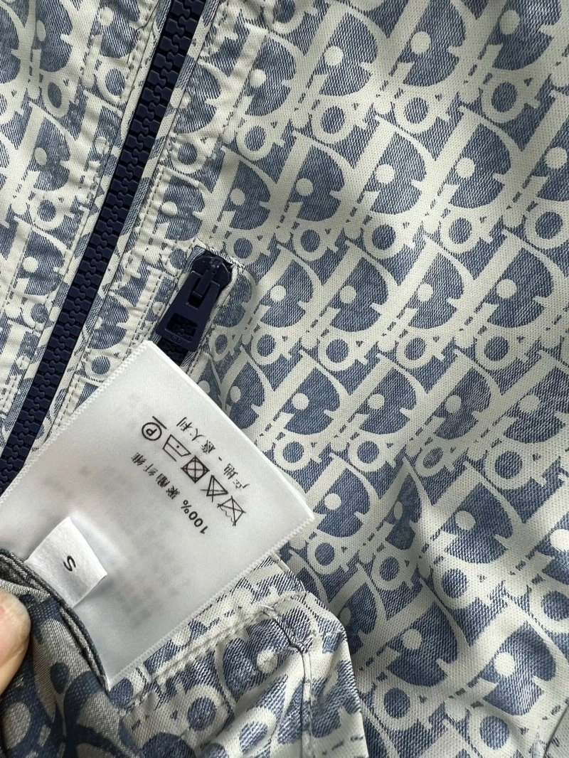 Stylish Christian Dior Outwear 112111