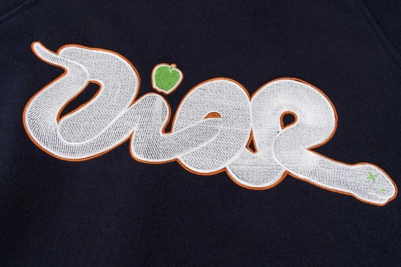 Trendsetting Christian Dior Outwear 116579