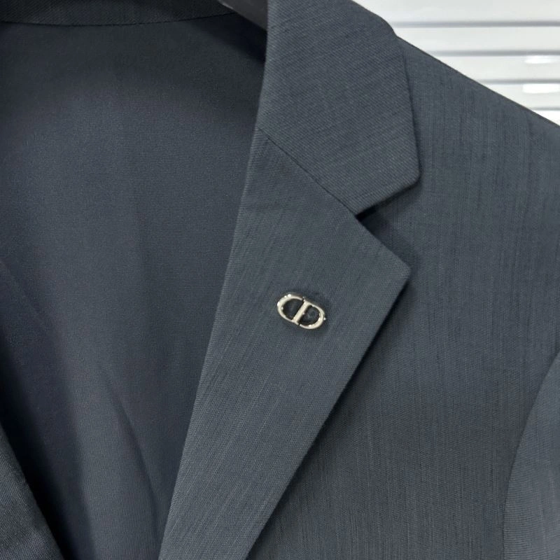 Minimalist Christian Dior Outwear 116202