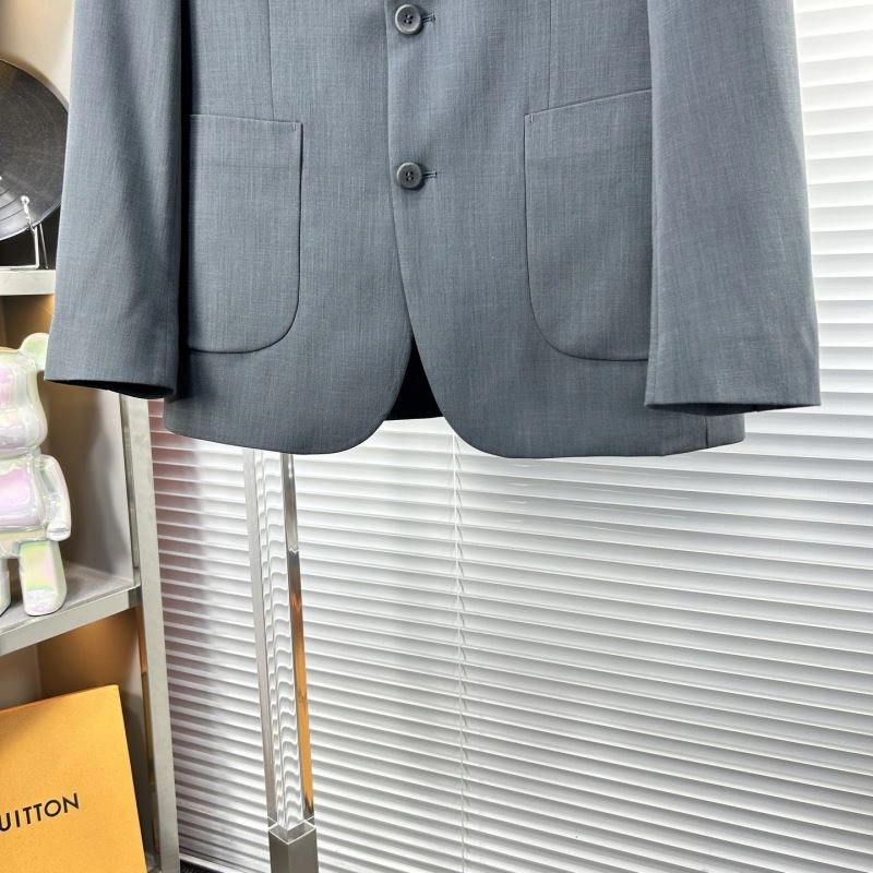 Minimalist Christian Dior Outwear 116202