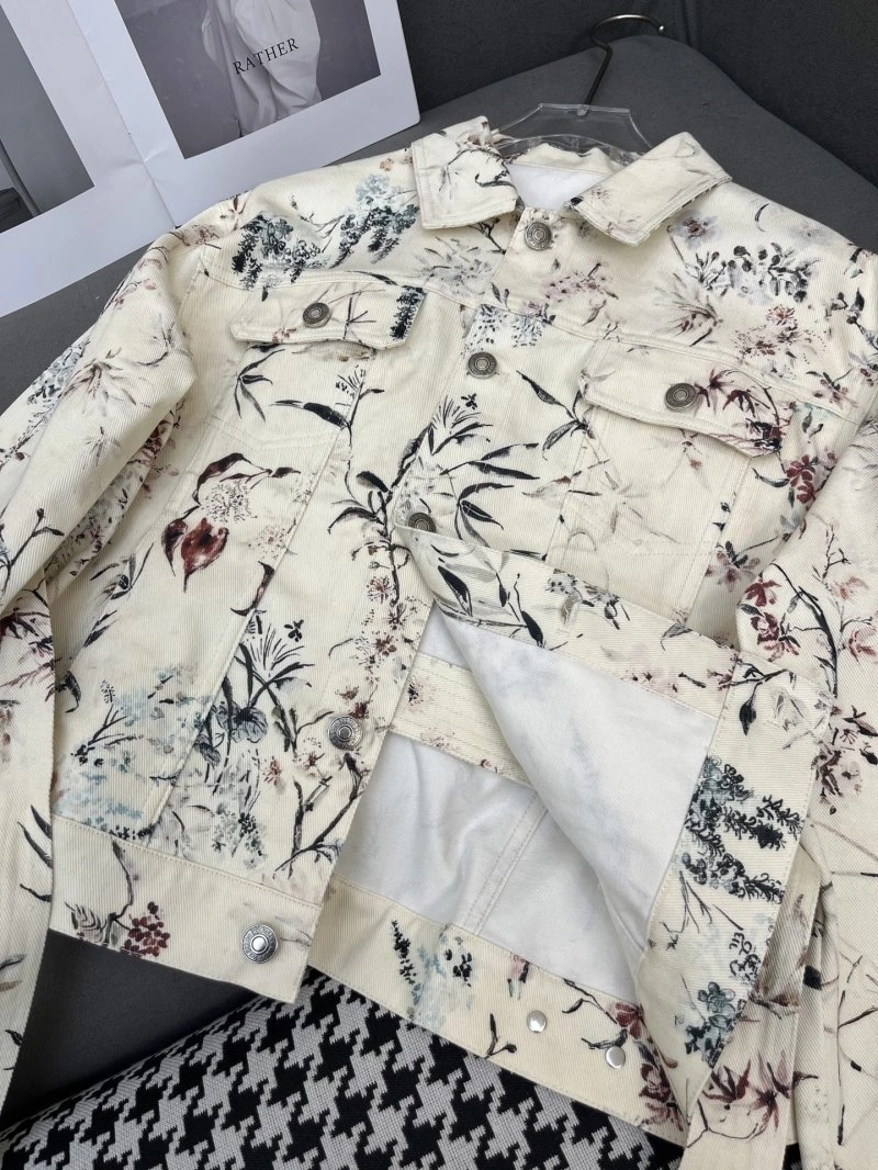 Lightweight Christian Dior Outwear 113757