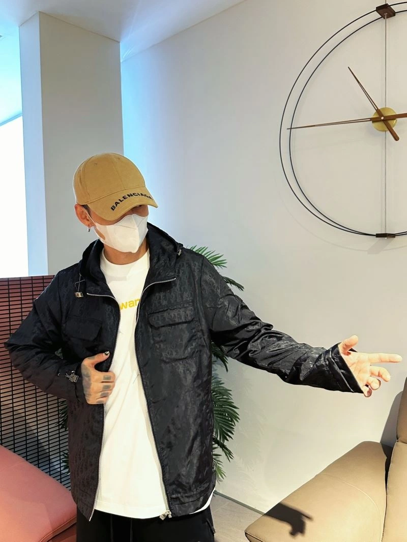 Christian Dior Outwear Comfortable 115829